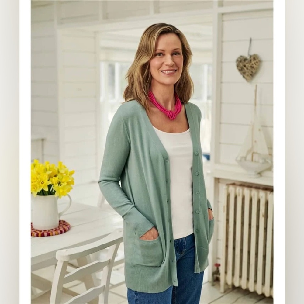 Woolovers The Silk Organic Cotton Cardigan in Mint, size Medium
